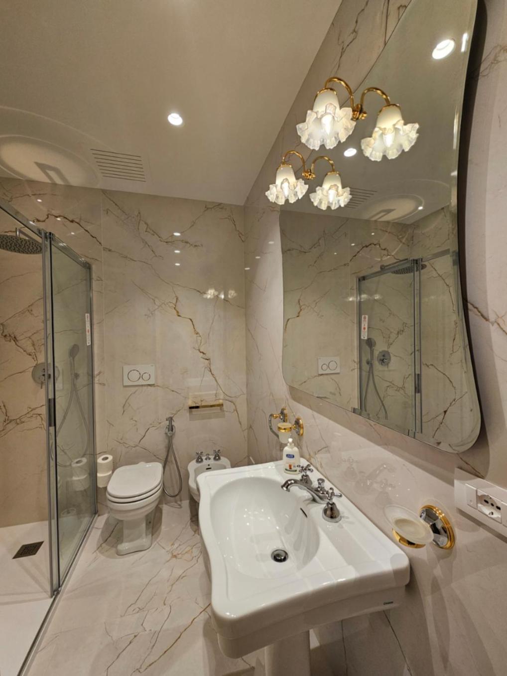 L'Atelier Du Temps - Charme Apartment อาออสตา ภายนอก รูปภาพ